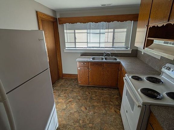 5th image of 2172 19th Ave SE
