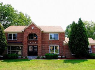 2903 Ambassador Ct, West Bloomfield, MI