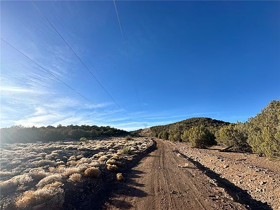 3rd image of 159 E Jackalope Way