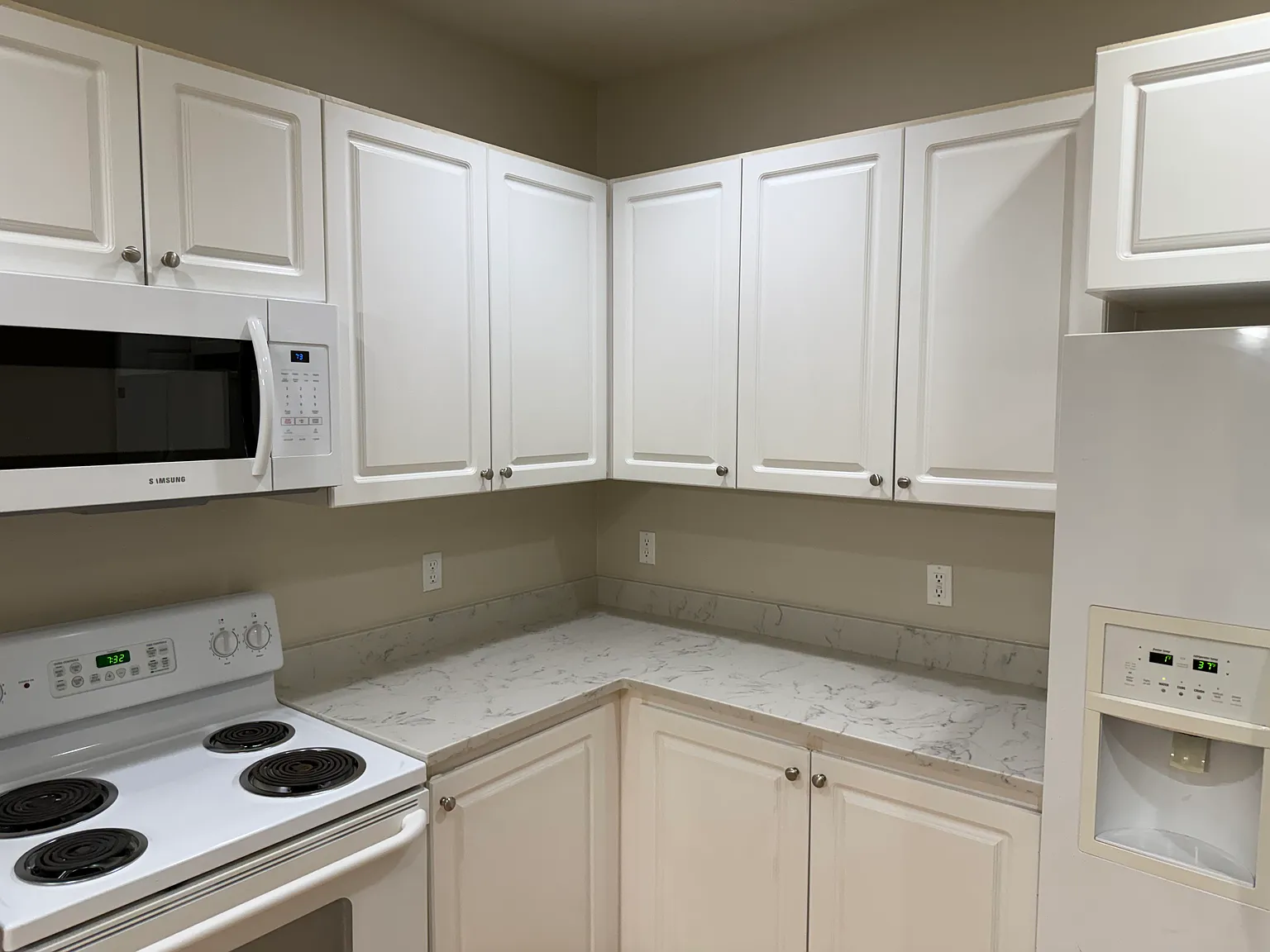 4 bed, 2.5 bath, 1683 sqft, $2,700 — Photo 2