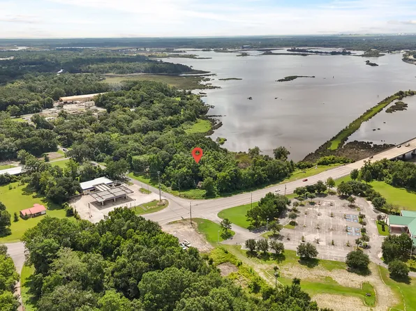 3916 Dutch Bayou Rd, Moss Point, MS 39563