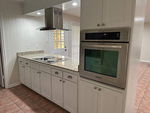5th image of 6621 Sheffield Ave