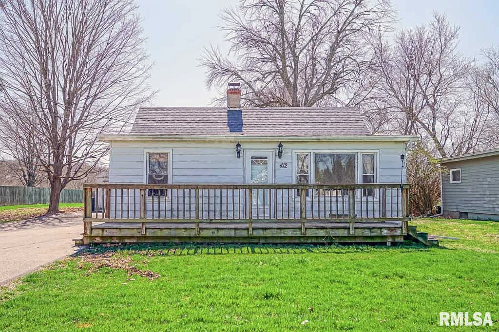 412 Lilac Ln photo 1