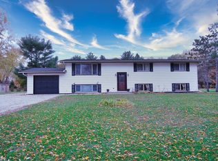 6415 Peart Rd, Morris, IL 60450