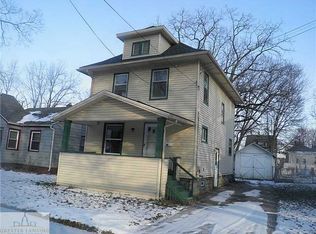 904 Clyde St, Lansing, MI 48915