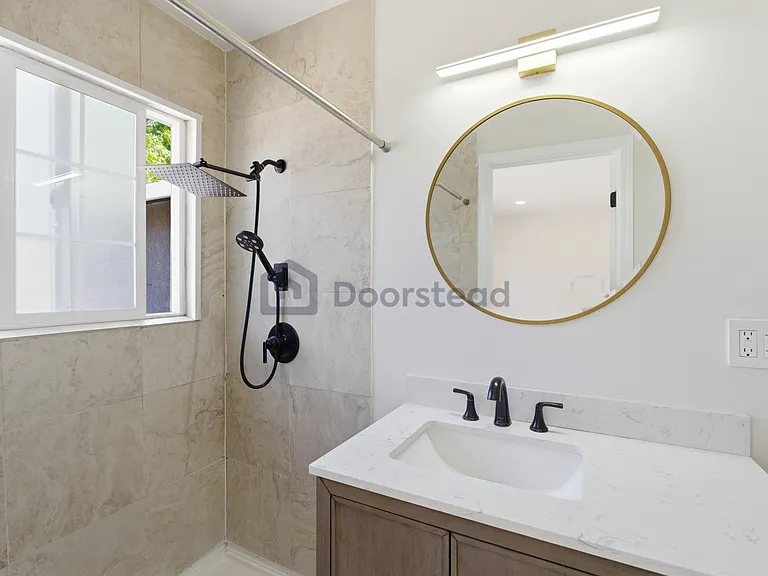 1624 Farringdon Ct — Photo 18