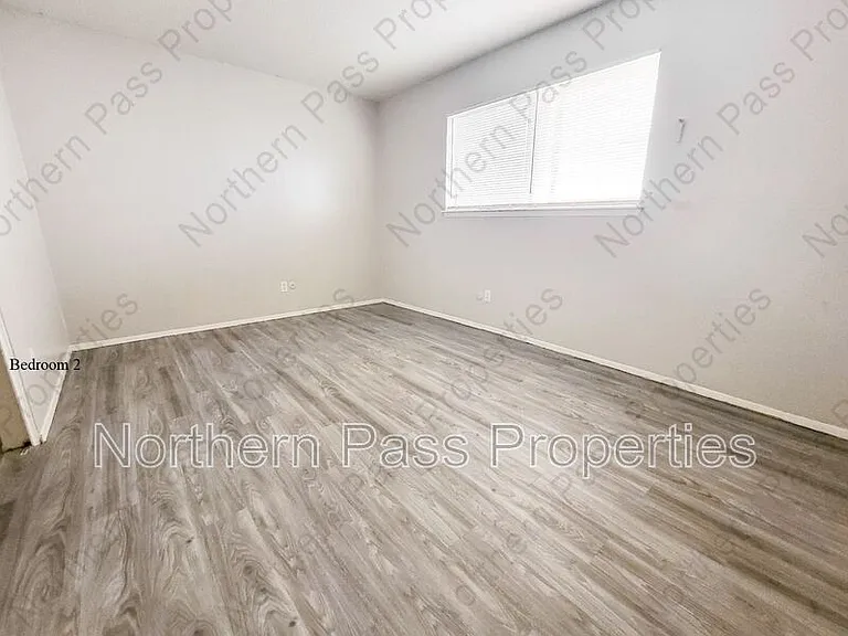 5233 Carousel Dr #2 — Photo 11
