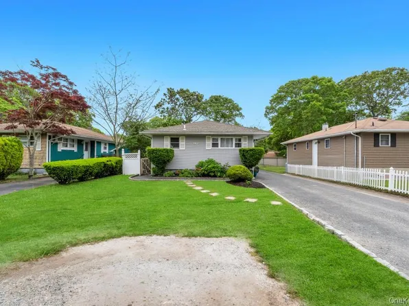 90 Pinewood Drive, Shirley, NY 11967