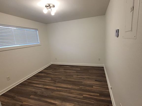 2nd image of 430 Lake St S APT 32