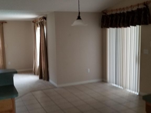 2nd image of 1564 Emerson Dr SE