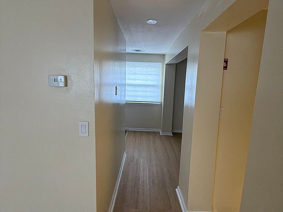 4th image of 357 Wayne St #1B