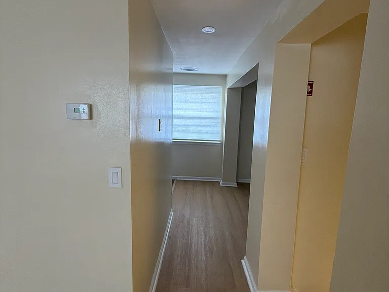 357 Wayne St #1B — Photo 4