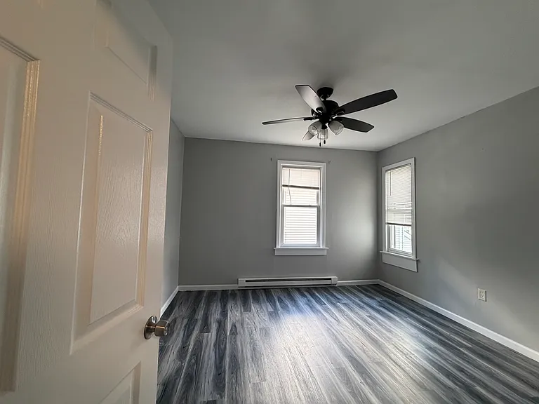 56 Vine St #1E — Photo 8