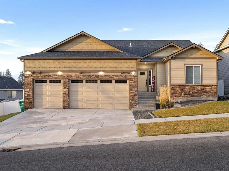 2720 S Seabiscuit Dr — Photo 4