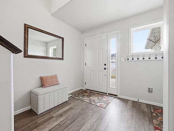 4th image of 2238 35th Street Cir S