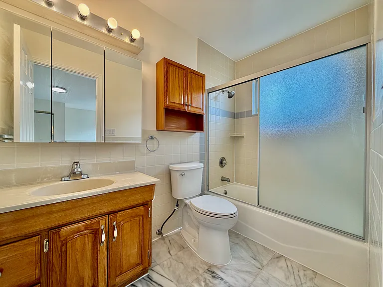 712 Prospect Row — Photo 19