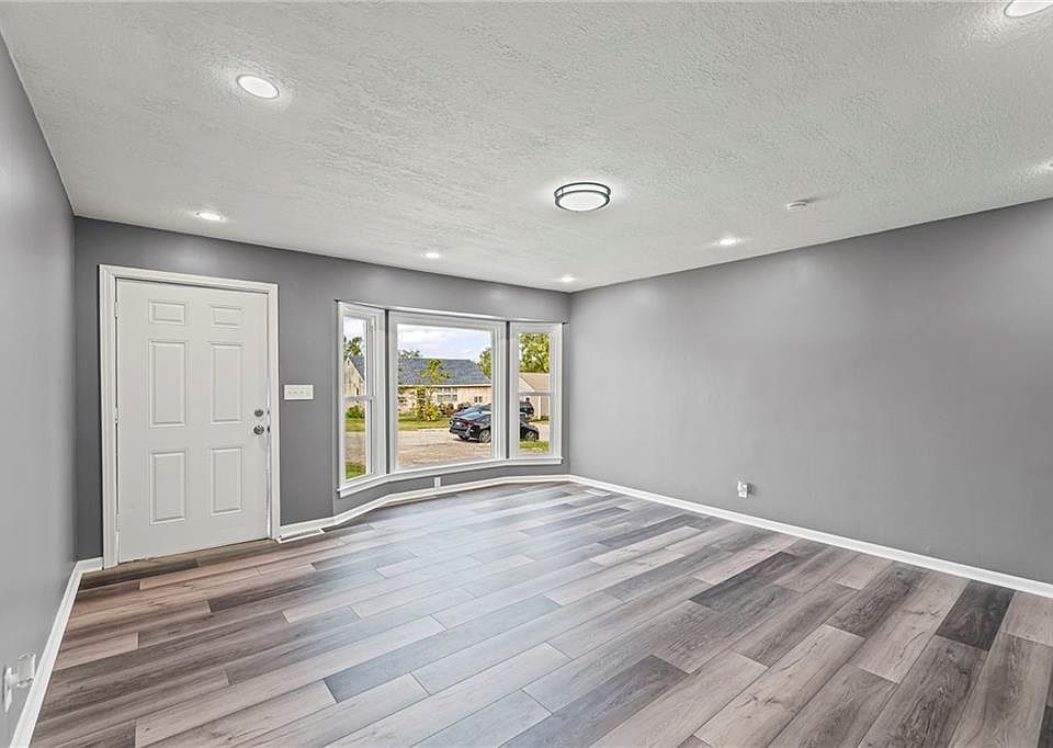 5611 Oakland Ave, Kansas City, MO 64129 | Zillow