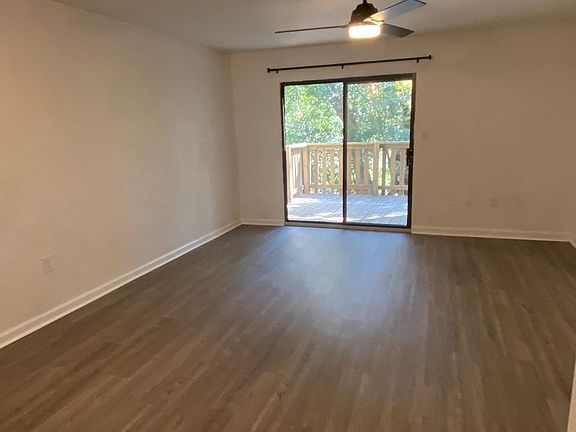 3rd image of 3719 Rockbrook Dr APT A