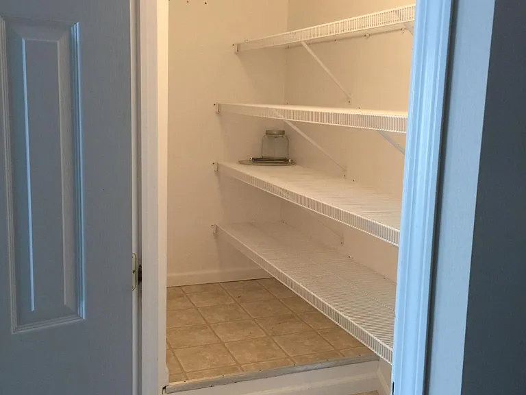 131 W Webb Dr — Photo 8