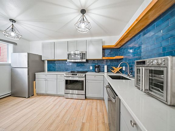 3rd image of 519 Teller Street UNIT 7
