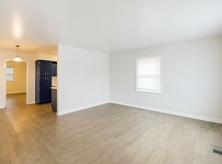 315 Riley Dr #W, Bloomington, IL 61701