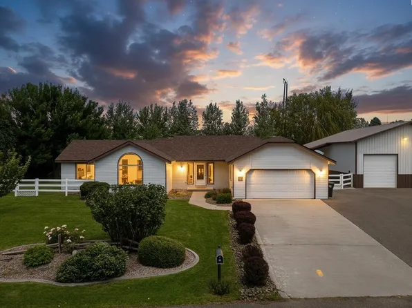 4502 Canter St, West Richland, WA 99353