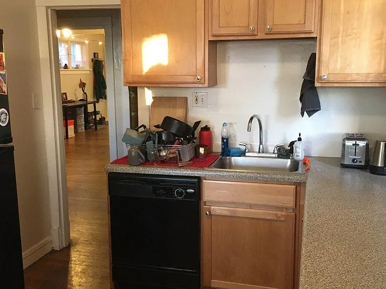 2143 Maury Ave — Photo 10