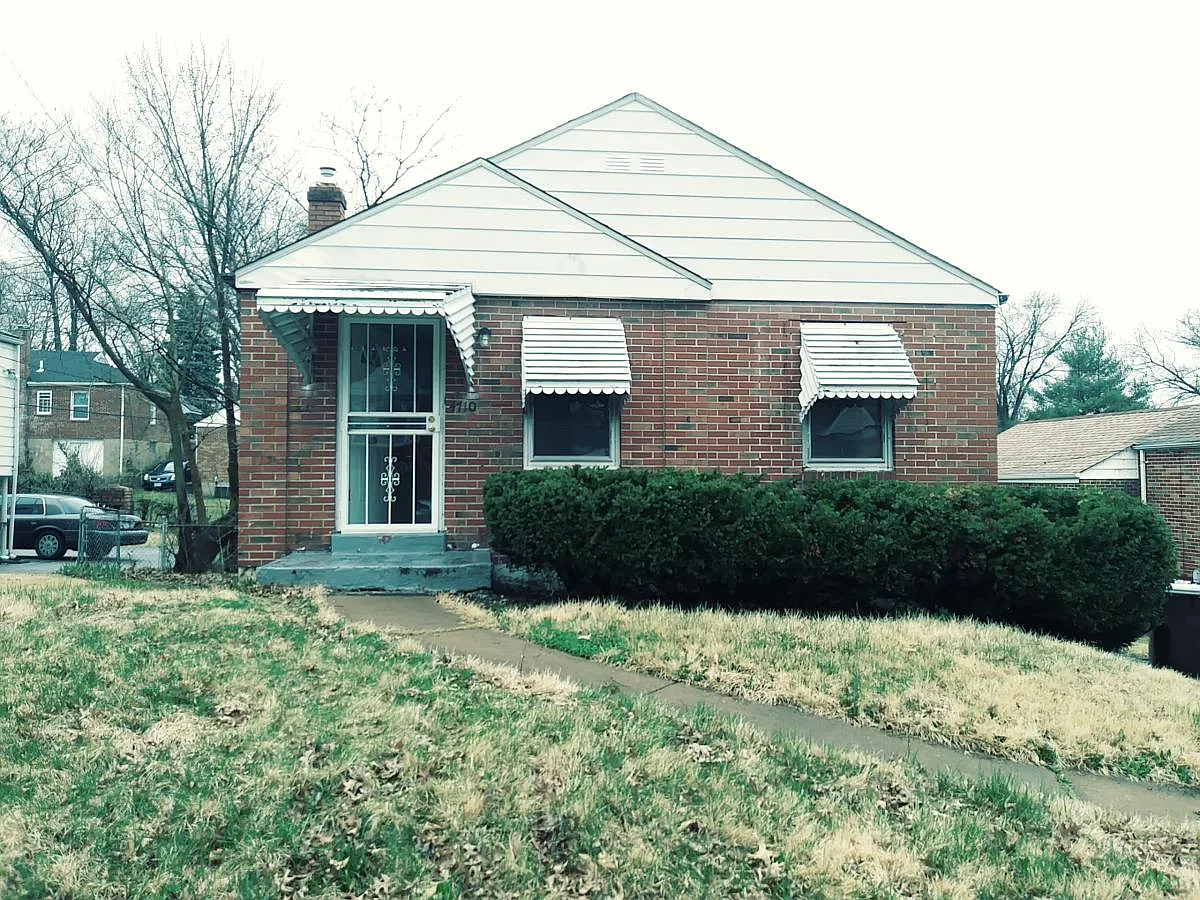 4710 Roxie St photo 1