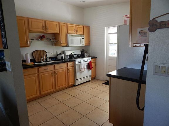 4th image of 2809 French Ave
