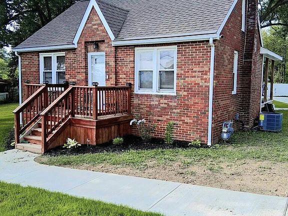 2nd image of 1104 W Longview Ave