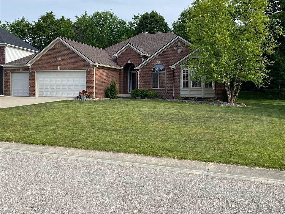 1st image of 2352 Village Woods Dr