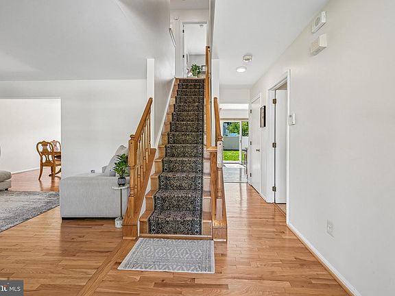 3rd image of 128 Ladds Ln
