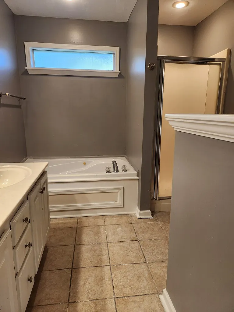 5 bed, 1919 sqft, $2,400 — Photo 4