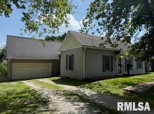 107 N Darst St, Eureka, IL