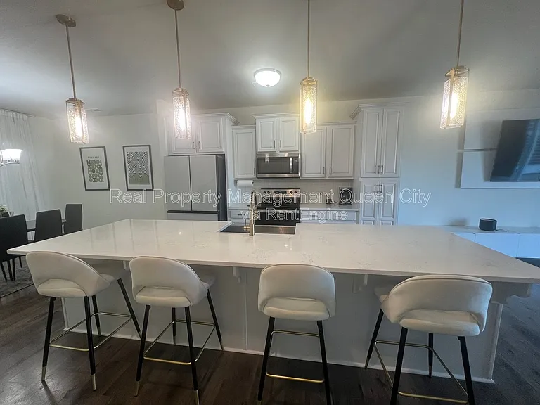 3011 Pinehills Way — Photo 2