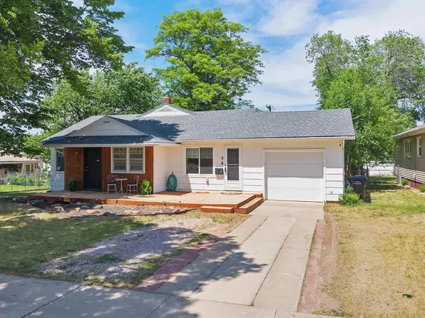 2746 W Saint Anne St, Rapid City, SD 57702