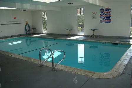 Westwind Apartments — Photo 3