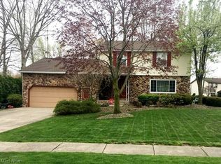 20 Navajo Trl, Girard, OH