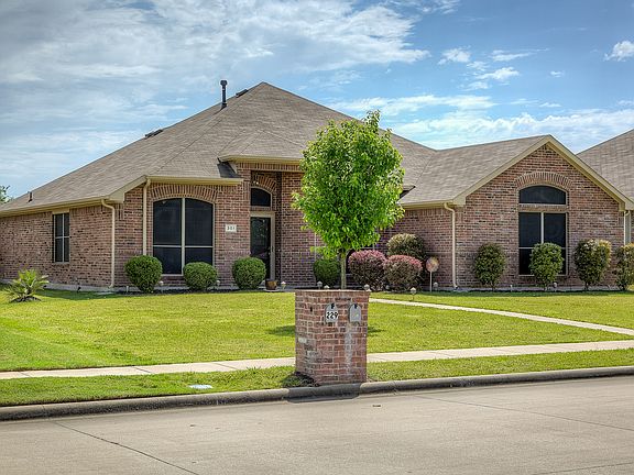 3rd image of 301 Welch Dr