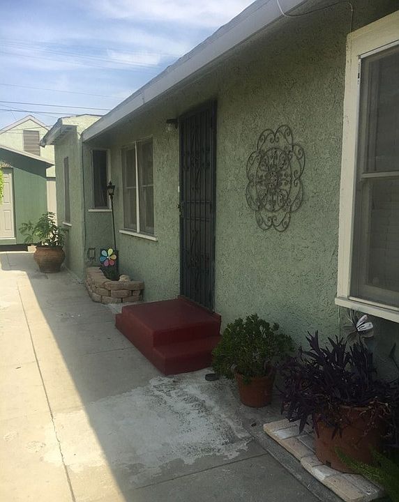 2nd image of 6412 Bonsallo Ave