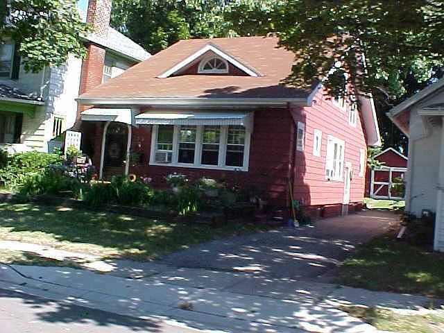 1st image of 523 Woodrow Ave