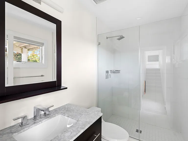 588 Dune Rd — Photo 14
