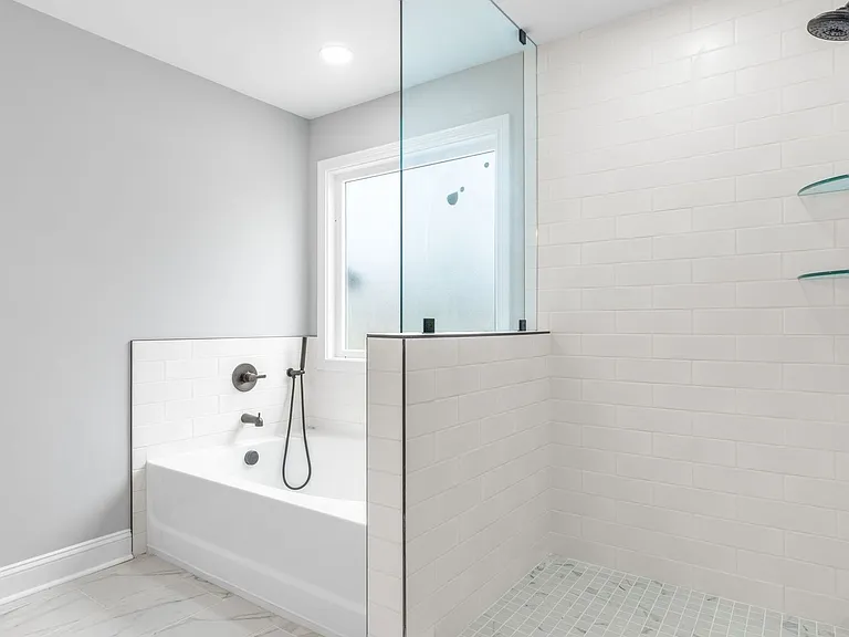 2129 Powell Rd — Photo 18