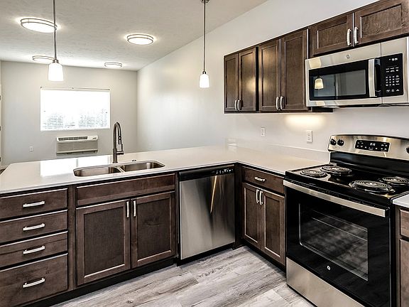 3rd image of 3621 Lexington Ave #A200