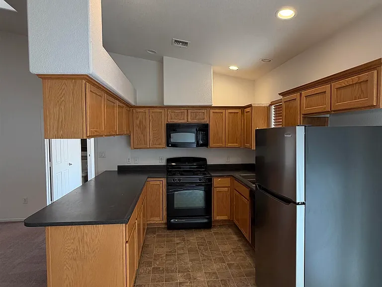 3090 S Ragen Dr — Photo 5