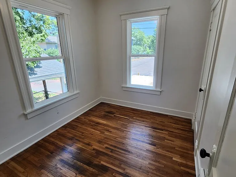 1014 SW 9th St — Photo 11