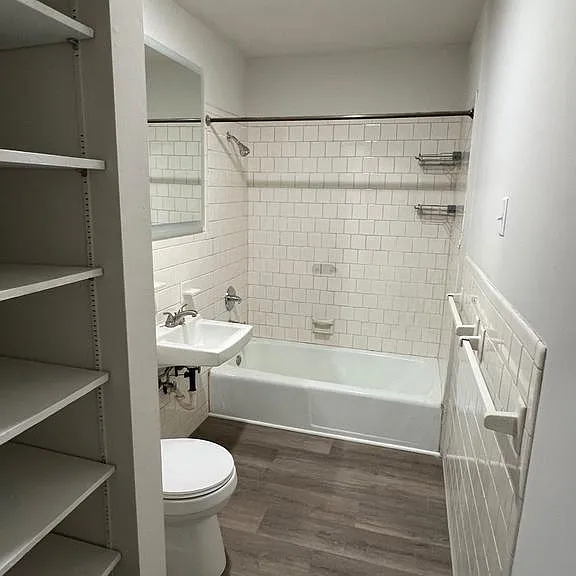 50 Briarwood Ln #4 — Photo 4