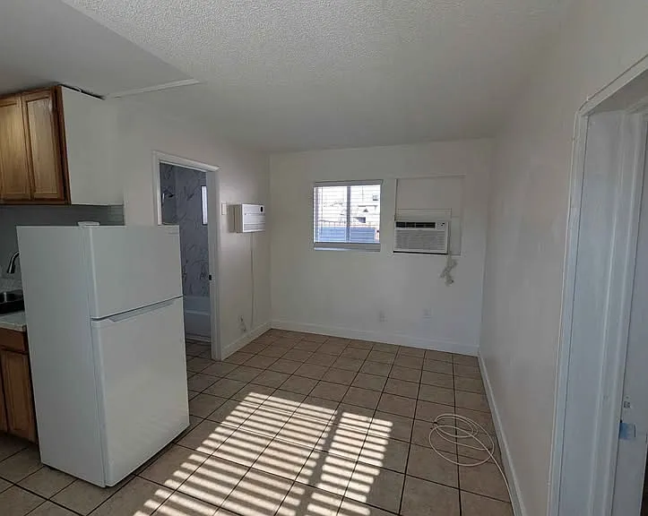 305 N 15th St #B — Photo 4
