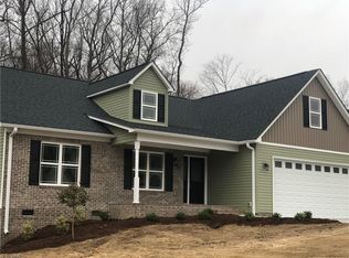 26 Roselynn Ln, Thomasville, NC 27360