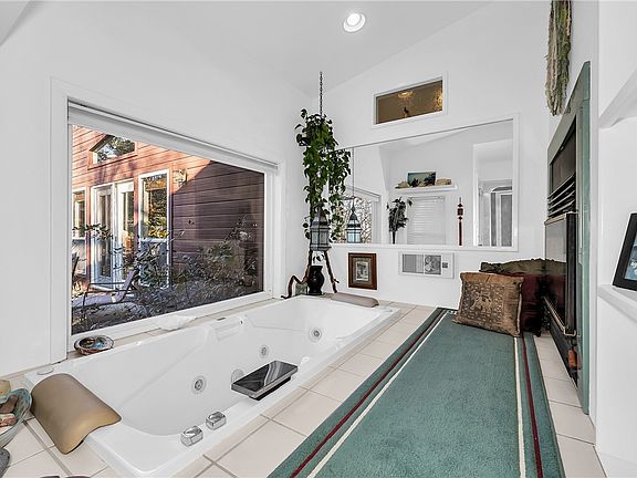 4th image of 11487 Tony Mountain Rd